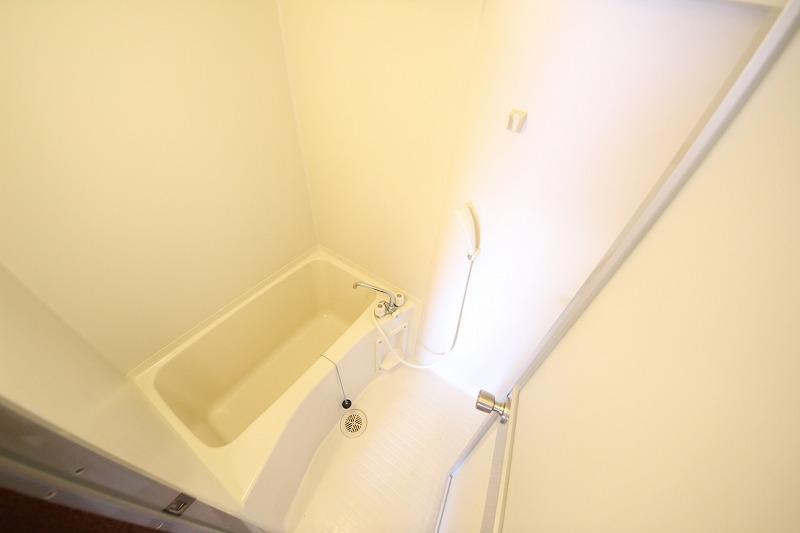 バス・シャワールーム　お風呂で日々の疲れを落としましょう