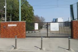 中学校　尼崎市立小田中学校（中学校）まで919m