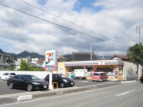 コンビニ　セブンイレブン山口東山店（コンビニ）まで427m