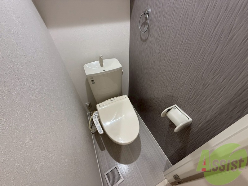 トイレ　トイレはウォシュレット付きです。シャワートイレは嬉しいですね