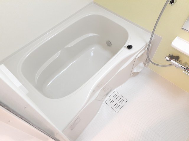 バス・シャワールーム　落ち着いた空間のお風呂です