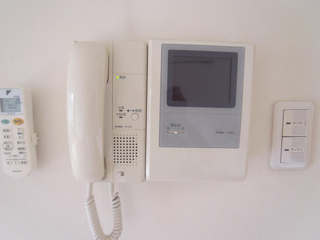 セキュリティ　モニター付きインターフォン