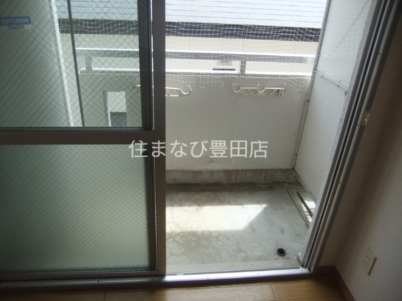 バルコニー　同型別部屋写真