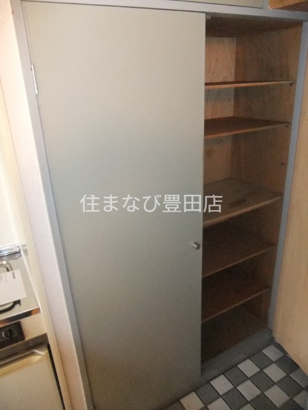 玄関　同型別部屋写真