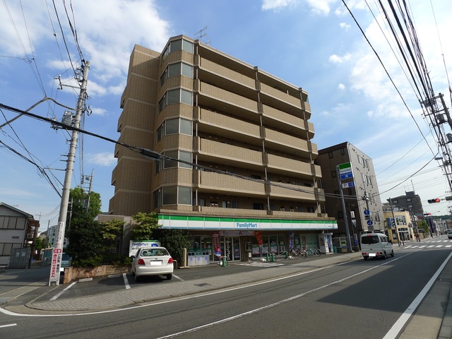 コンビニ　ファミリーマート中野島南口店（コンビニ）まで247m