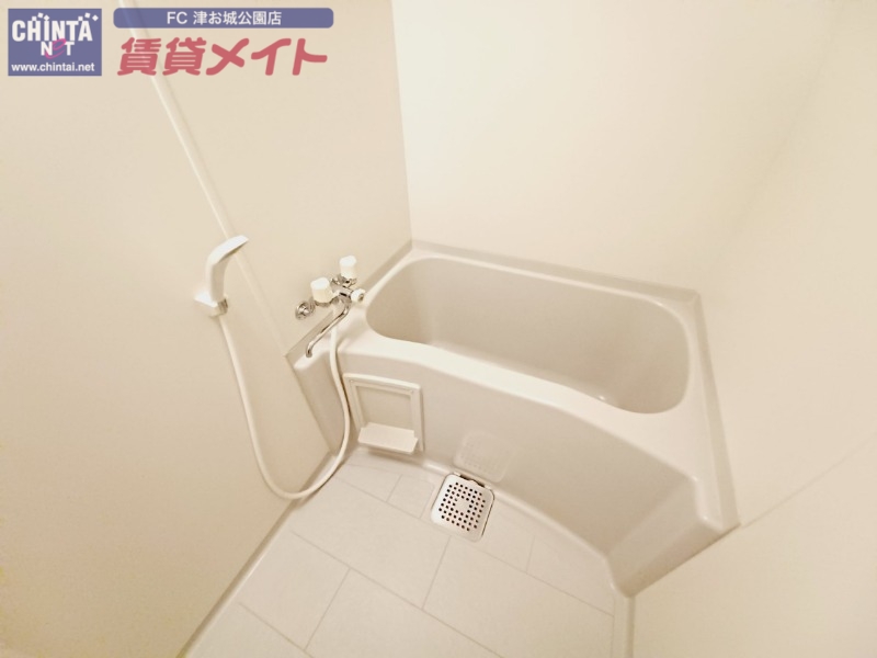 バス・シャワールーム　同物件別部屋参考写真です。