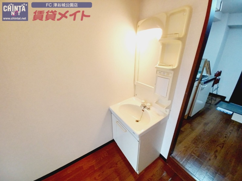洗面設備　同物件別部屋参考写真です。