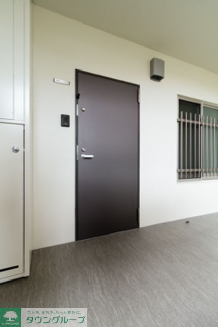 玄関　※写真は同タイプ住戸です。