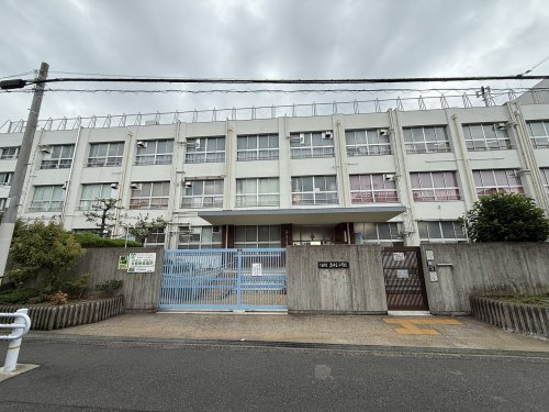 小学校　大阪市立清水丘小学校（小学校）まで209m