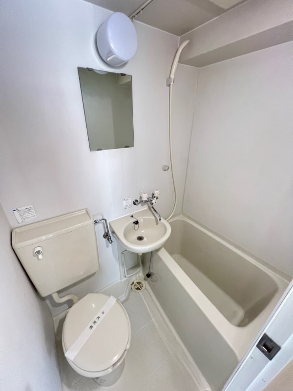 バス・シャワールーム　※他部屋参考写真