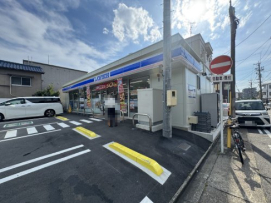 コンビニ　ローソン千種区仲田店（コンビニ）まで526m