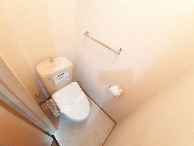 トイレ　トイレもきれいです