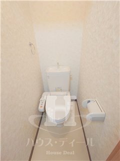 トイレ　別号室参考写真です