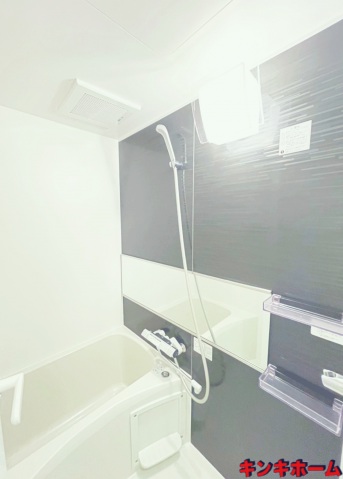 バス・シャワールーム　写真は別のお部屋のものでございます
