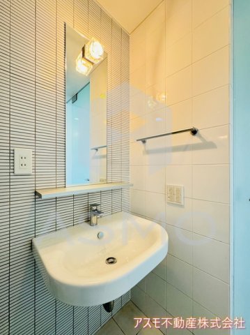 洗面設備　同マンション、別部屋参考写真