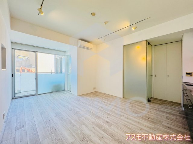 居室・リビング　同マンション、別部屋参考写真