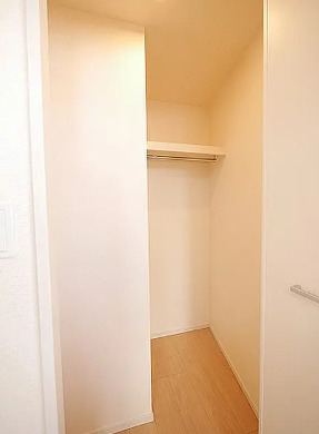 収納　別タイプ部屋　参考写真です