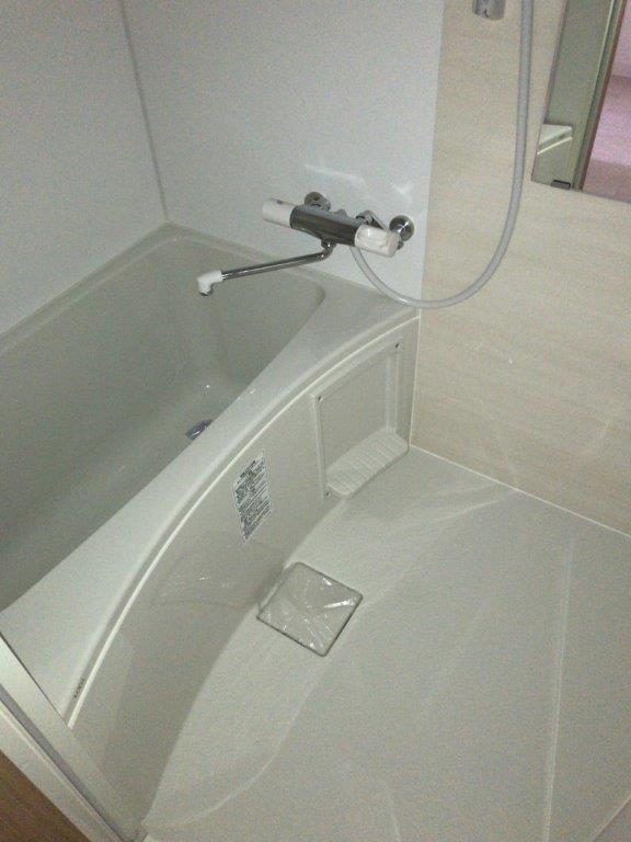 バス・シャワールーム　お風呂です
