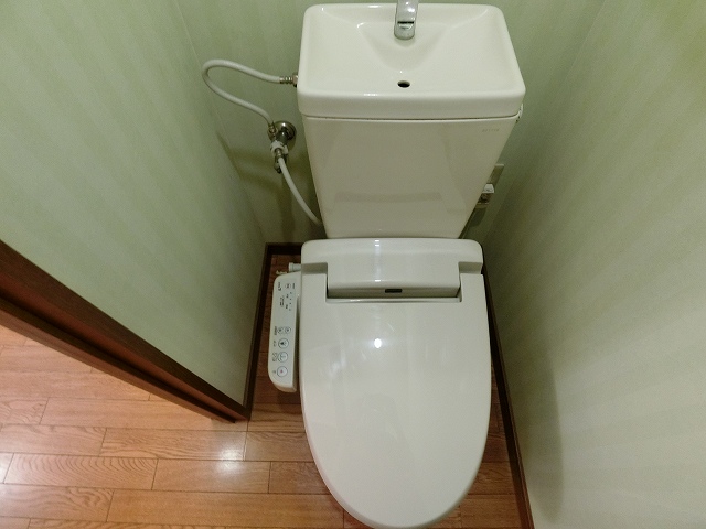 トイレ　※画像は同間取り301号室です。