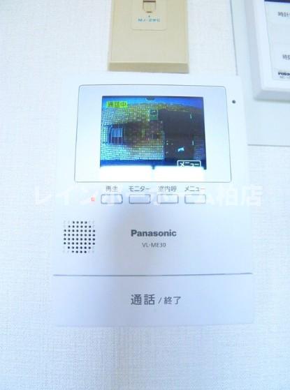 セキュリティ　TVモニタ付インターホンです