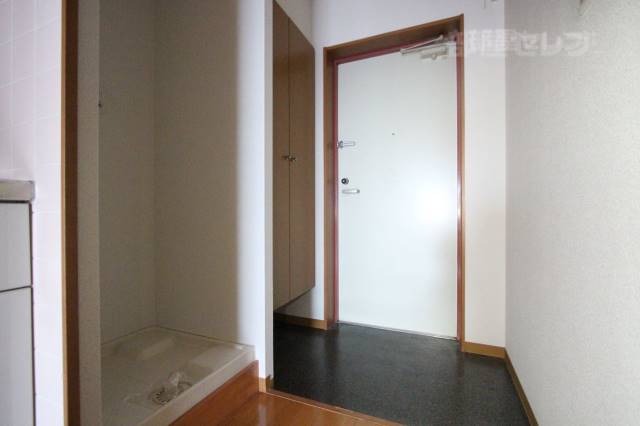 玄関　※別の部屋の写真を流用しています。