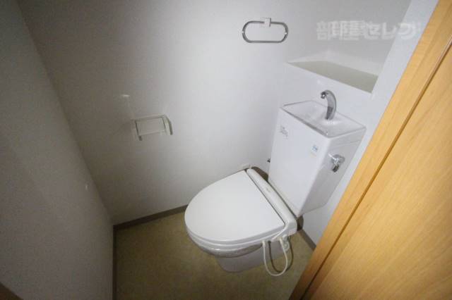 トイレ　※別の部屋の写真を流用しています。