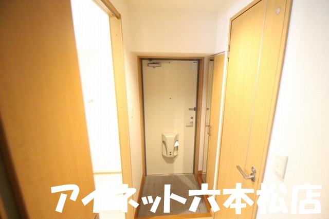 玄関　玄関はこんな感じです。