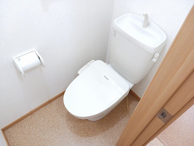 トイレ　清潔感のあるトイレです