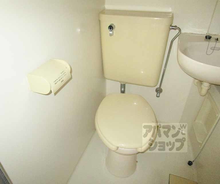 トイレ　１０３号室の写真です。