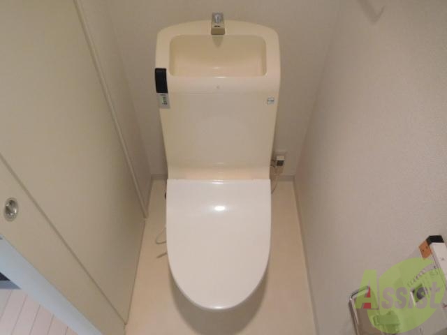トイレ　ウォシュレット完備です