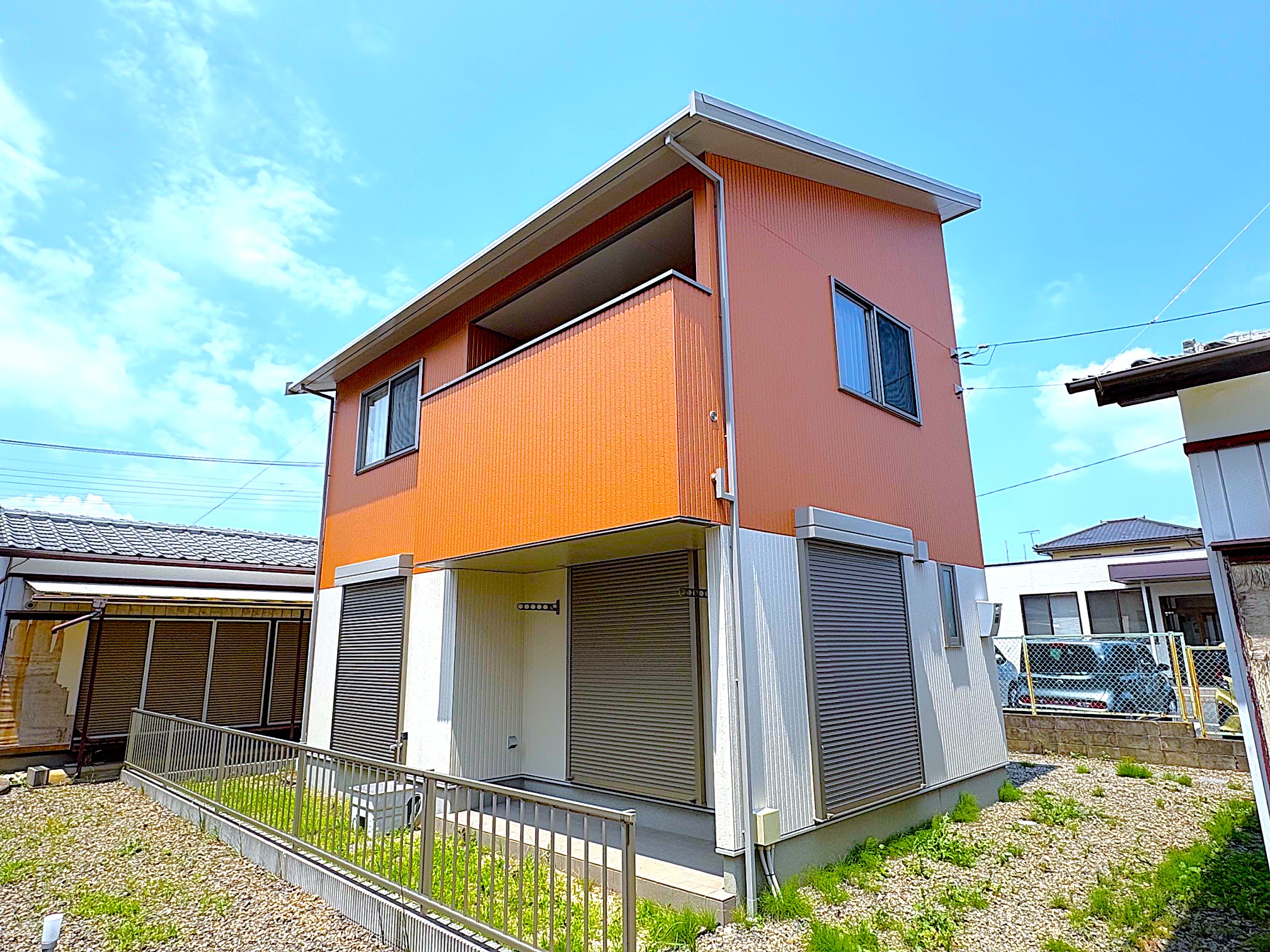 建物外観　ミサワホーム施工！ブラウンのモダンな外観！通勤通学に便利