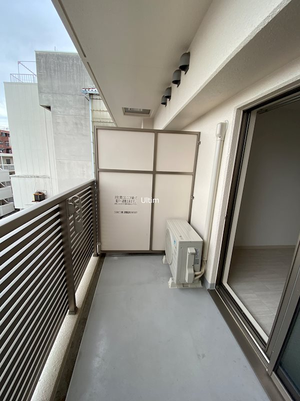 バルコニー　違うお部屋の写真です。ご参考までに
