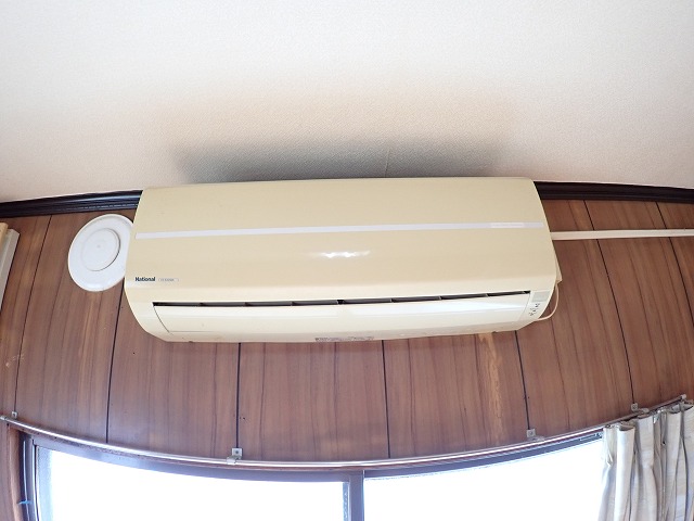 その他設備　洋室にエアコン完備です