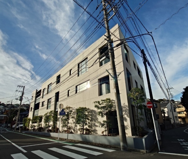建物外観　外観タイル張りです