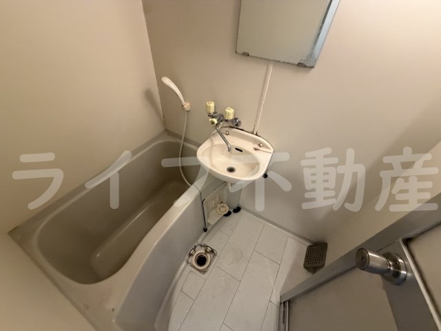 バス・シャワールーム　ゆったり過ごせるお風呂です