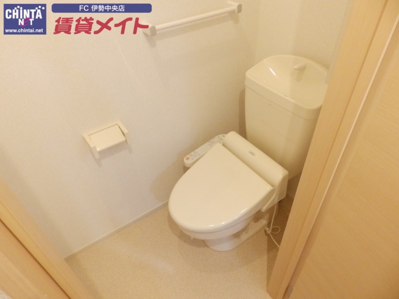 トイレ　同型参考写真