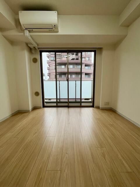 居室・リビング　別タイプ部屋　参考写真です