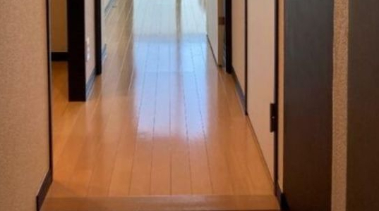 玄関　※同物件参考写真