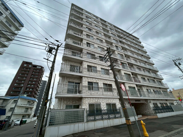 建物外観　札幌市中央区南八条西「秀和南８条レジデンス」