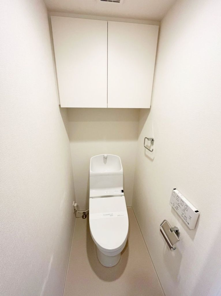 トイレ　※同タイプの別のお部屋です。