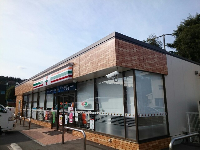 コンビニ　セブンイレブン八千代店（コンビニ）まで240m