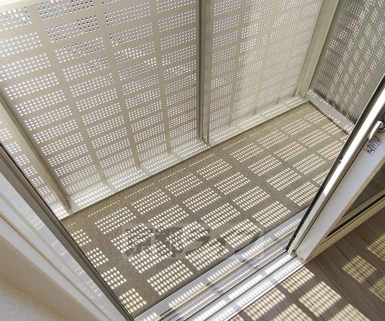 バルコニー　洗濯物置けます