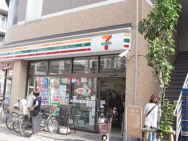 コンビニ　セブンイレブン 足立竹ノ塚駅東店（コンビニ）まで238m