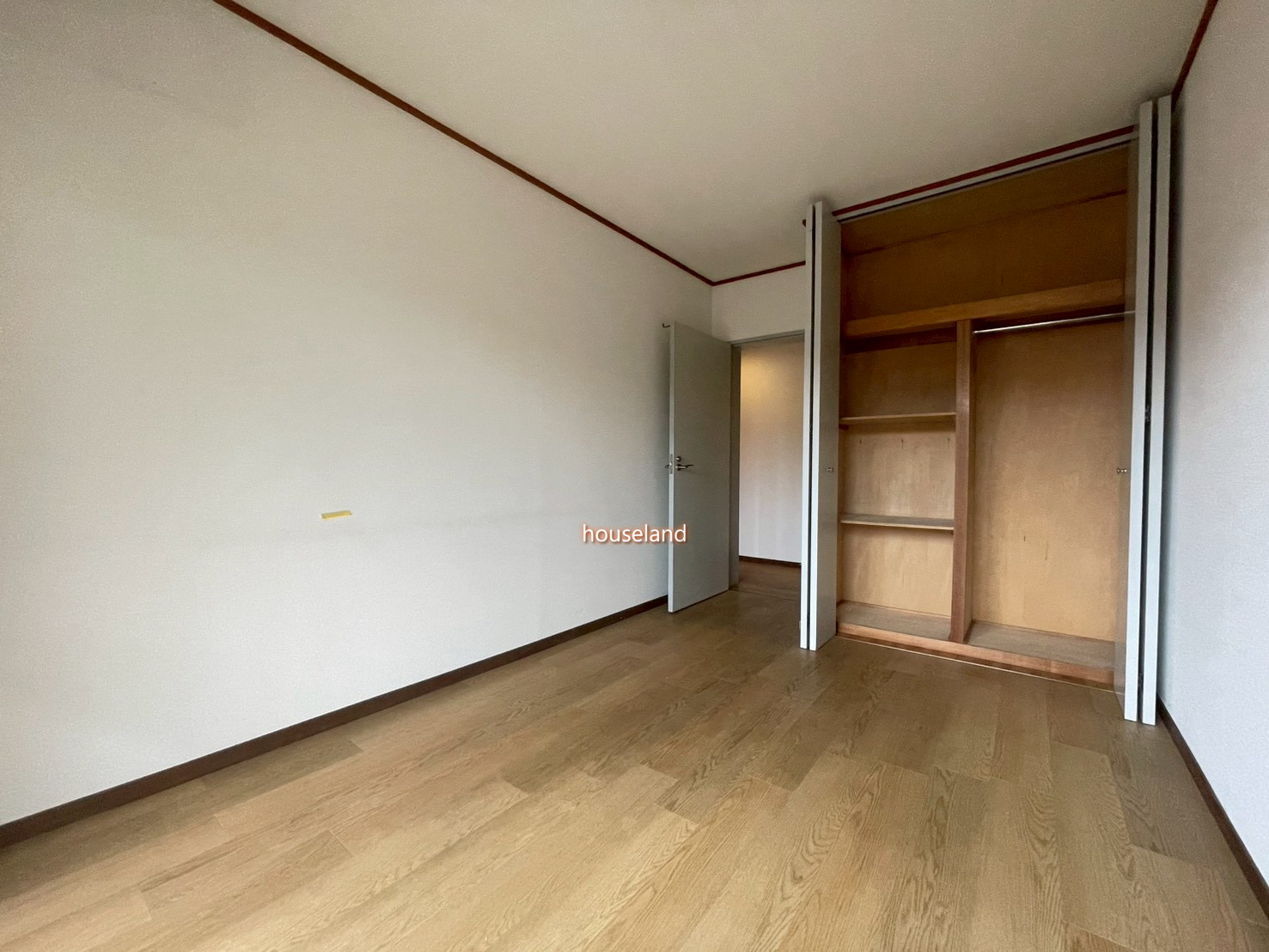 収納　清掃前の写真です