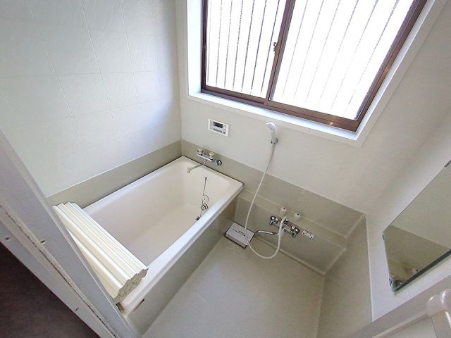 鳥谷戸建ての風呂写真