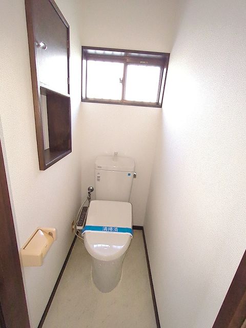 鳥谷戸建てのトイレ写真
