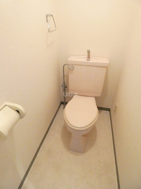 トイレ　※同タイプの他のお部屋です