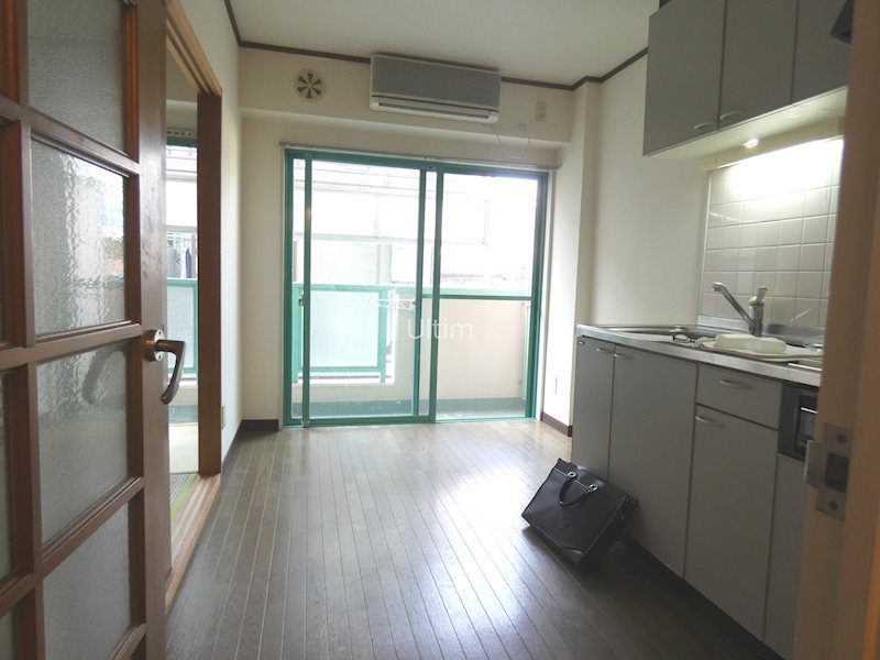 居室・リビング　※同タイプの他のお部屋です