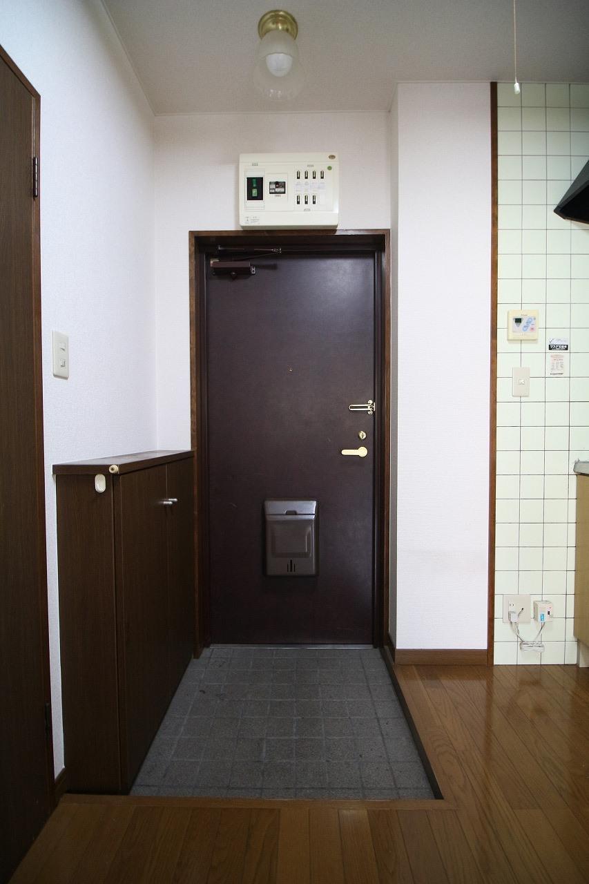 玄関　※別部屋写真参照