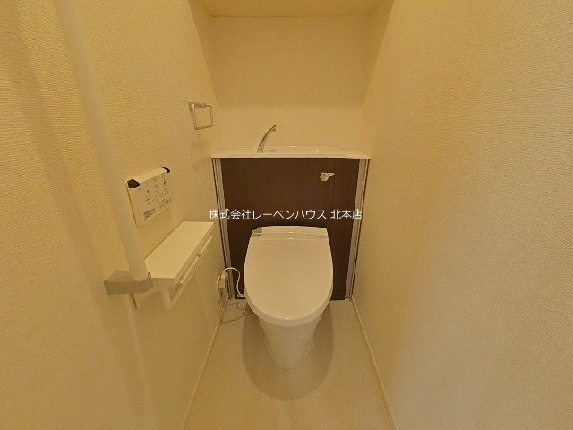 トイレ　同間取り別部屋の参考写真です